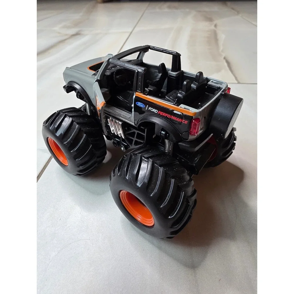 Ford‎ Bronco Monster Truck Grey Orange Walgreens CNDG-0522 Ford Performance C2